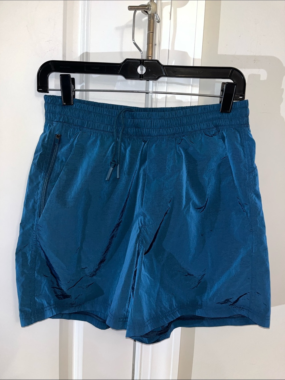 Blue $58 Men’s VRST UnLined 5” accelerate 3 pocket Nylon shorts S